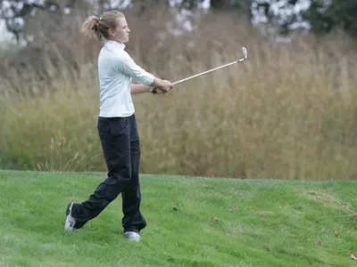 Erica Omlid, 2009-10 Oregon Women's Golf Photo by Geoff Thurner, Copyright 2009.