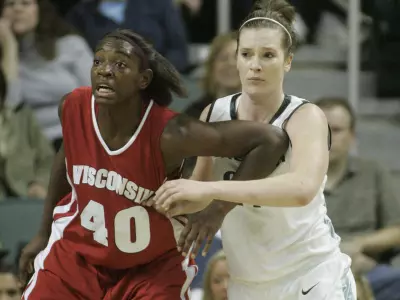 Victoria Kenyon WBB vs. Wisconsin Nov. 28, 2009 Eric Evans