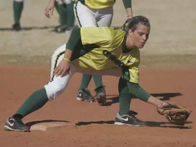 Sari-Jane Jenkins, 2009 Oregon Softball Photo by Geoff Thurner, Copyright 2009.