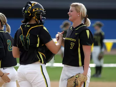 Samantha Skillingstad and Kaitlin Vitek, 2009 Oregon Softball