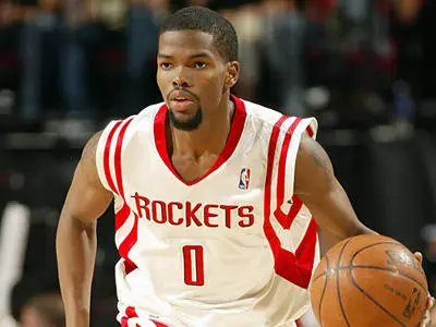 Fastbreak: Aaron Brooks Continues Strong Play
