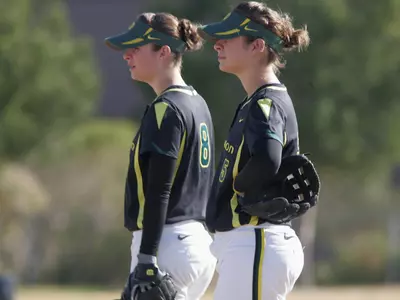 Kelsey & Lindsey Chambers (#8 / 5), 2009 Oregon Softball Photo by Geoff Thurner,