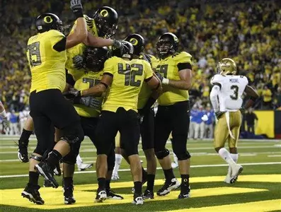 Oregon tight end David Paulson (42)