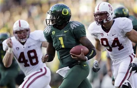 Oregon quarterback Darron Thomas (1)