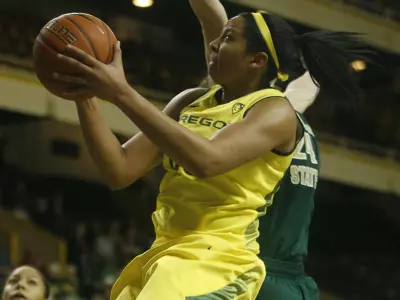 Jasmin Holliday Sacramento State, Nov. 28, 2010 Eric Evans