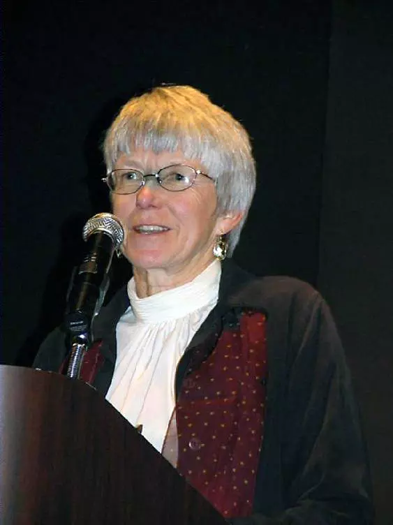 Lorraine Davis Named Oregon's Interim Athletics Director