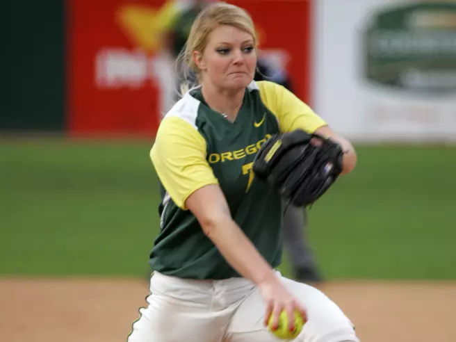 No. 17 Duck Softball Welcomes No. 1 Huskies to Howe Field