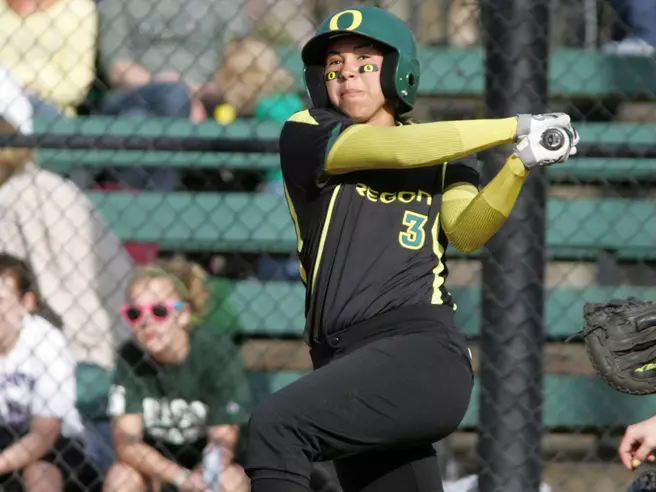 Duck Softball Remain Top No. 20 in Both National Polls