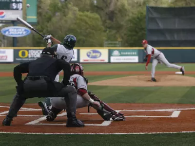 KC Serna & team, Baseball 2010 vs. Washington State, May 1, 2010 Eric Evans