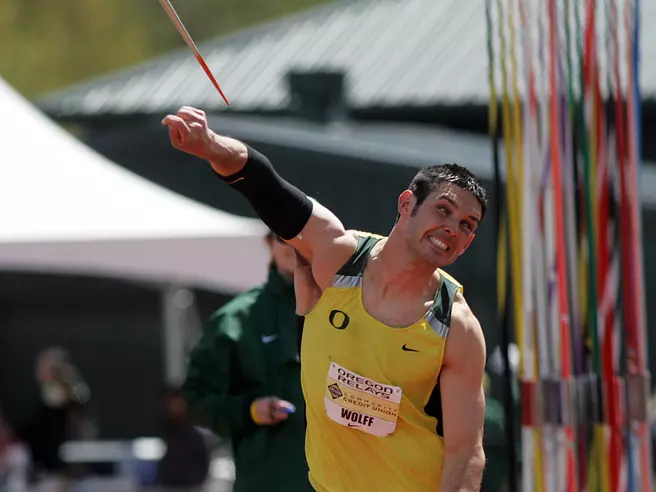 Hostetler, Wolff Named Academic All-Americans