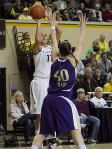 Amanda Johnson, WBB 2010-11 vs. Washington, Jan. 8, 2011 Copyright, Erik Bishoff