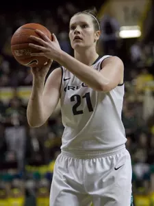 Victoria Kenyon, WBB 2010-11 vs. Washington, Jan. 8, 2011 Copyright, Erik Bishof
