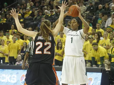Deanna Weaver, WBB 2010-11 Jan. 23, 2011 vs. Oregon State Credit Eric Evans