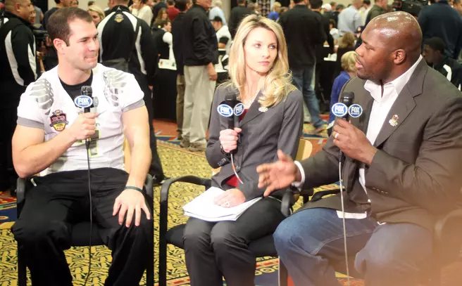 Ducks Complete Football Staff With Addition of Graduate Assistants and Interns