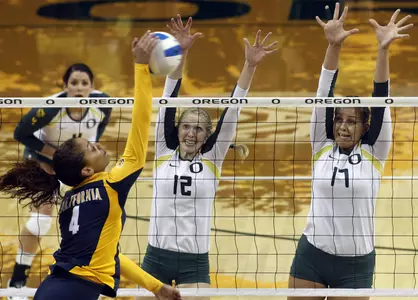 Katherine Fischer, Milica Krstojevic, 2011 Oregon Volleyball