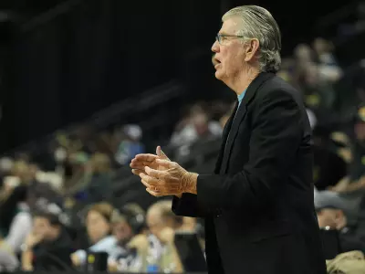 Paul Westhead, 2011-12 WBB vs. Concordia, Nov. 10, 2011 Credit Eric Evans