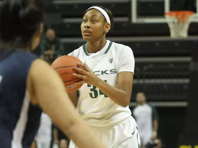 Chynna Miley, 2011-12 WBB vs. Concordia, Nov. 10, 2011 Credit Eric Evans