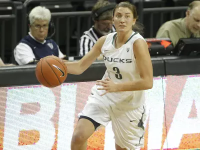 Laura Stanulis, 2011-12 WBB vs. Concordia, Nov. 10, 2011 Credit Eric Evans