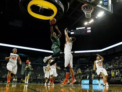 Deanna Weaver, WBB 2011-12 vs. Illinois, Nov. 18, 2011 Credit Eric Evans