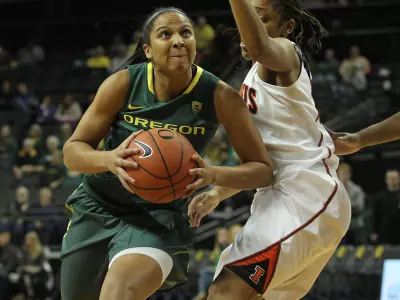 Jasmin Holliday, WBB 2011-12 vs. Illinois, Nov. 18, 2011 Credit Eric Evans