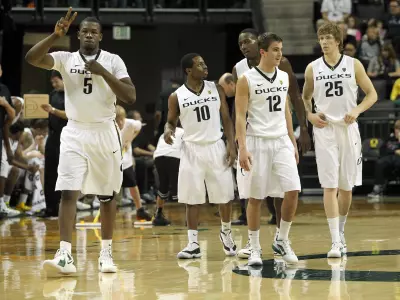 2011-12 Oregon players