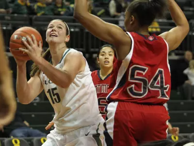 Liz Brenner, WBB 2011-12 vs. Saint Mary's, Dec. 21, 2011 Credit Eric Evans