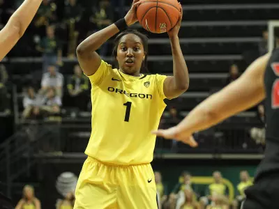 Deanna Weaver, WBB 2011-12 vs. Cal State Northridge, Dec. 19, 2011 Credit Eric