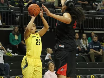 Ariel Thomas, WBB 2011-12 vs. Cal State Northridge, Dec. 19, 2011 Credit Eric E