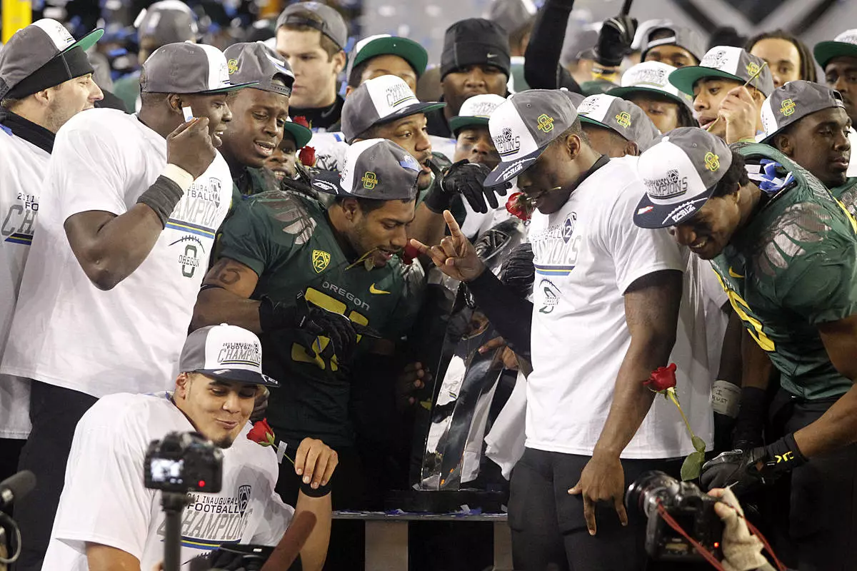 Celebration_Pac12_EE (3).jpg