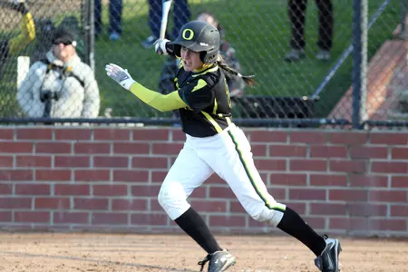 Courtney Ceo, 2011 Oregon Softball. Photo by Geoff Thurner, Copyright 2011.