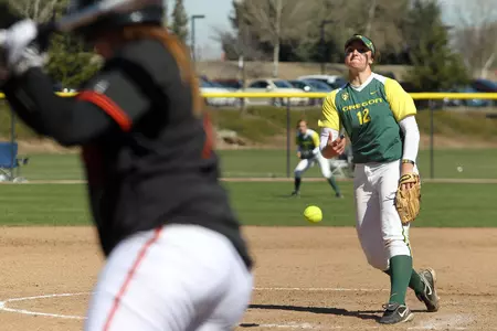 Jessica Moore, 2011 Oregon Softball. Photo by Geoff Thurner Copyright 2011.