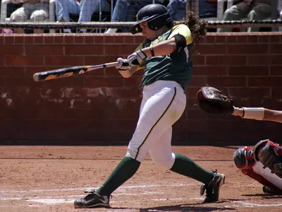 Kaitlin Vitek, 2011 Oregon Softball Photo by Geoff Thurner, Copyright 2011