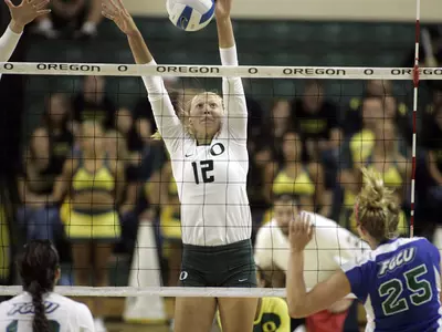 Katherine Fischer, Oregon Volleyball 2010