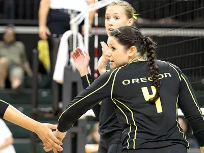 Lauren Plum, Alaina Bergsma - 2011 Oregon Volleyball