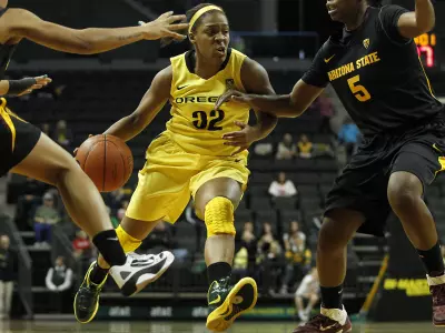 Nia Jackson, WBB 2011-12 vs. Arizona State, Jan. 14, 2012 Credit Eric Evans