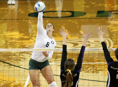 Liz Brenner, 2012 Oregon Volleyball, Photo by Eric Evans, Copyright 2012.