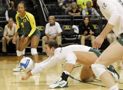 Liz Brenner, 2012 Oregon Volleyball, Photo by Eric Evans, Copyright 2012.
