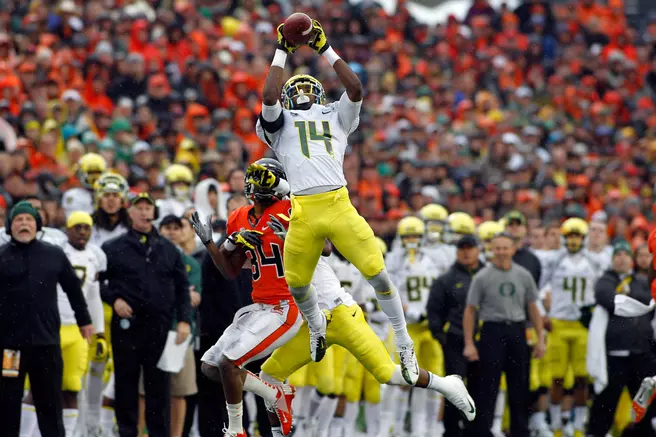 Mariota, Ekpre-Olomu on Walter Camp Preseason Watch List