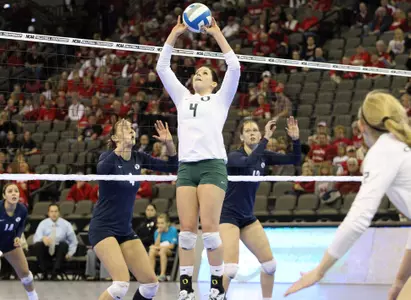Lauren Plum, Volleyball, Copyright Geoff Thurner 2012