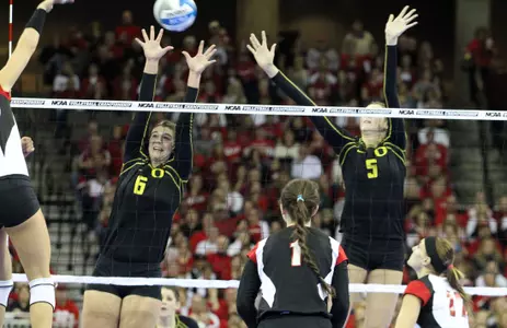 Liz Brenner, 2012 Oregon Volleyball, Photo by Geoff Thurner, Copyright 2012.
