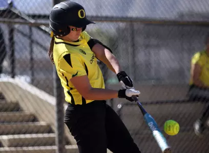 Alexa Peterson, 2012 Oregon Softball, Photo by Geoff Thurner, Copyright 2012.