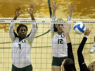 Ariana Williams and Katherine Fischer, Oregon Volleyball 2011-12
