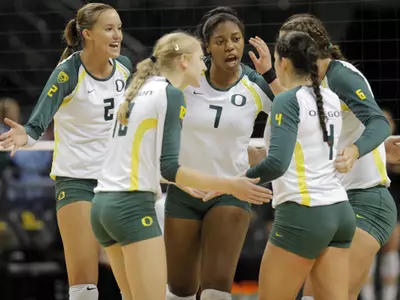 Ariana Williams and Alaina Bergsma, Oregon Volleyball 2011-12