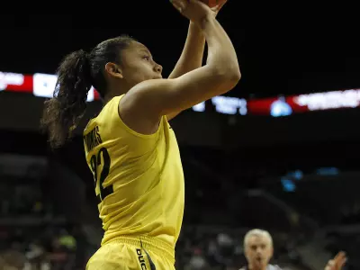 Ariel Thomas, WBB 2011-12 vs. Oregon State, Feb. 25 Credit Eric Evans