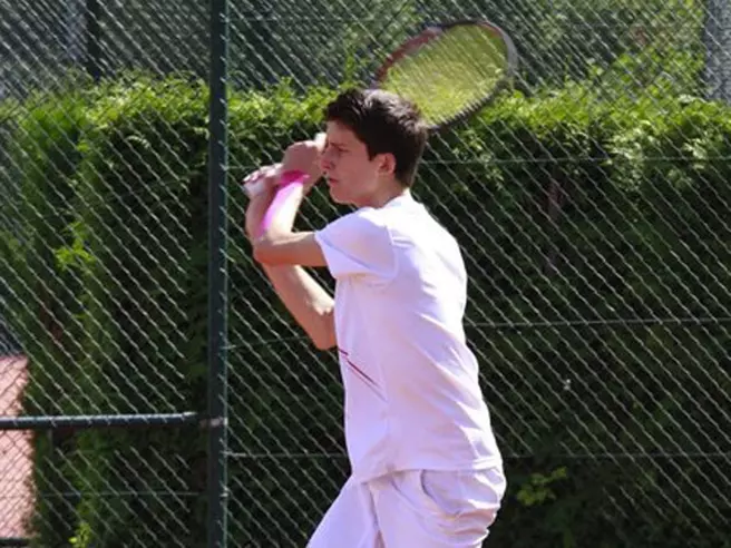Men?s Tennis Signs Maasland to NLI