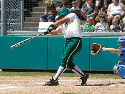 Kailee Cuico, 2012 Oregon Softball, Photo by Eric Evans, Copyright 2012.