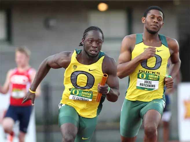 Ducks Sweep Pac-12 Track and Field Awards