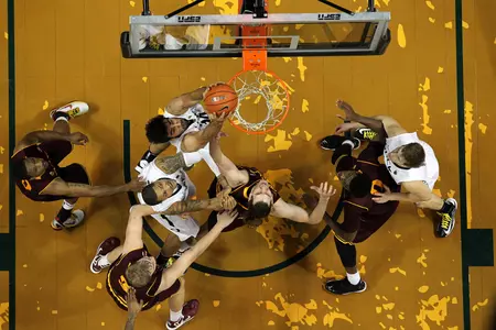 Arsalan Kazemi's late put back propelled the Ducks to a win on Sunday night.