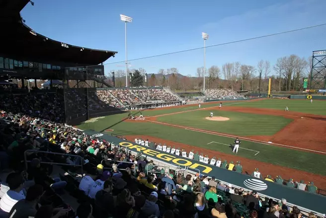 Ducks Host Stanford In Three-Game Weekend Series