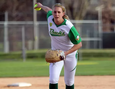 Karissa Hovinga, 2013 Oregon Softball, Photo by: Geoff Thurner, Copyright 2013